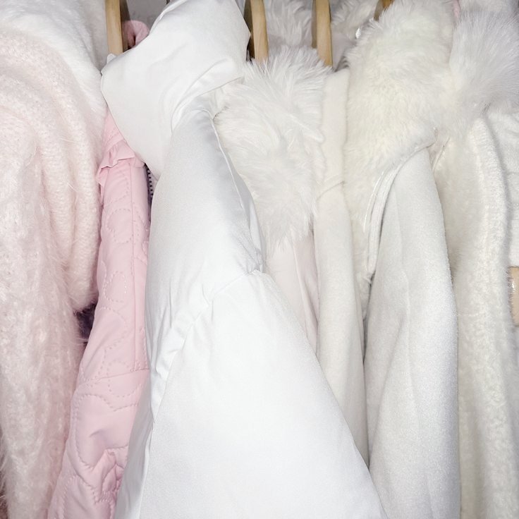kitydolls's tweet photo. waiting for winter 💭💒 https://t.co/9HLAAMHrsh