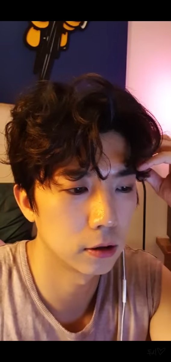 0904Walk's tweet photo. 그리고 내가 가장 좋아했고 절대 절대 바뀌지 않을 내 마음속 no.1 인.라
아직도 이 날을 생각하면 막..가슴이 왈랑거려💙
https://t.co/I91TjniDIg https://t.co/dnHv1zVEQq