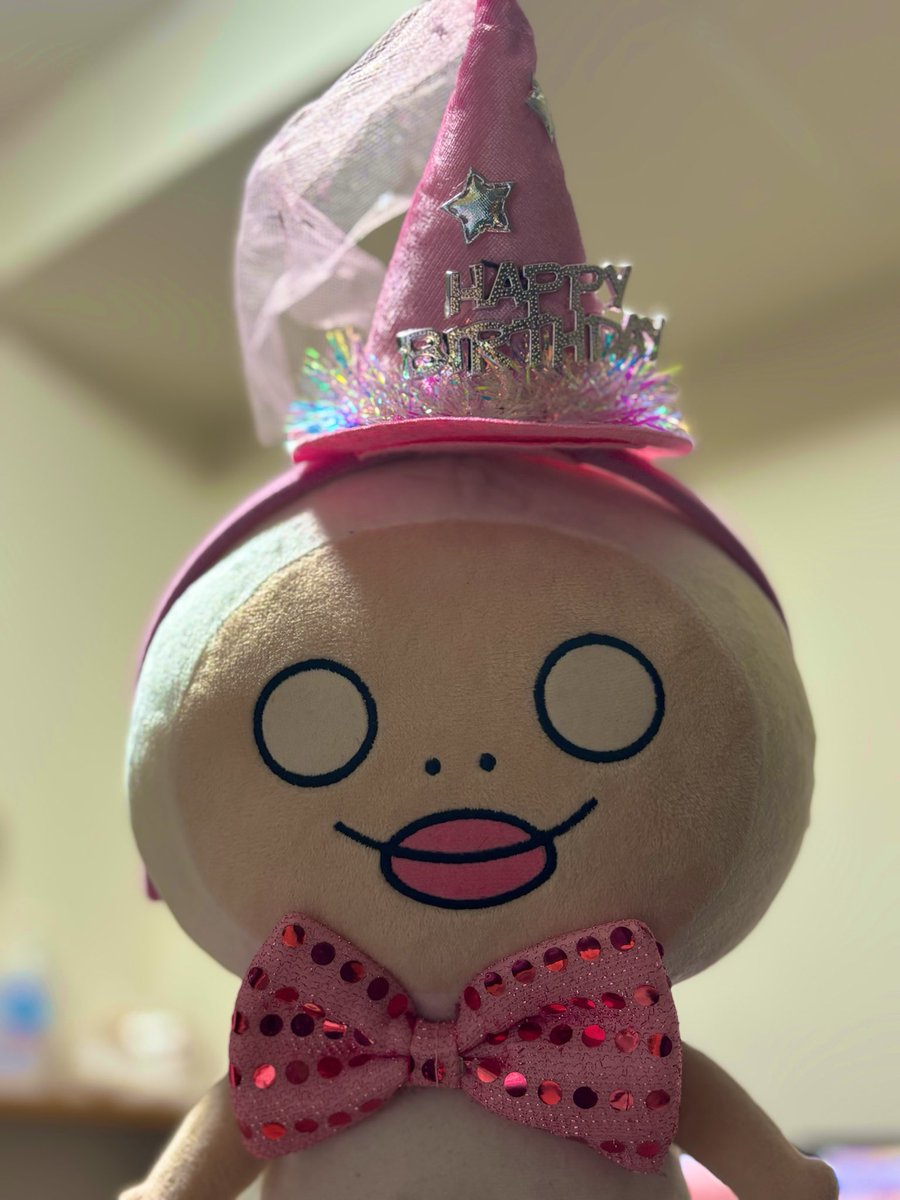 toshi104231322's tweet photo. しろめちゃんお誕生日おめでとう🎂🎉🎁
我が家のしろめちゃんたちもお祝い㊗️
素敵な一年になりますように😊

#しろめちゃんぬいどり
#まきのまや
#誕生日 https://t.co/KVW7kNSnQG