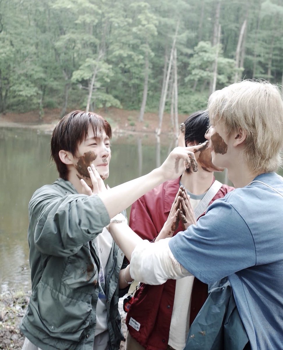 5mysunshine's tweet photo. 갑자기 배가 아팟고 첫사랑즈를낳음 https://t.co/KuNPByUMk3