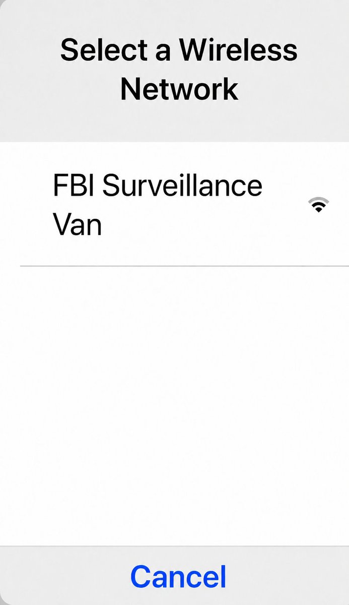 _Firga_'s tweet photo. Konektovaću se na ovaj wifi, deluje mi bezbedno https://t.co/DbNQhjr1yF