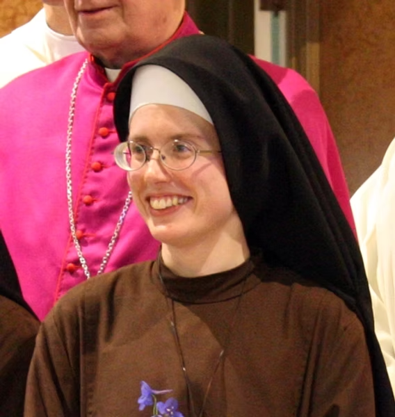 trad_west_'s tweet photo. Catholic nun has helped raise $2.6 million by running marathons for the poor! https://t.co/dLwEXxoLZn