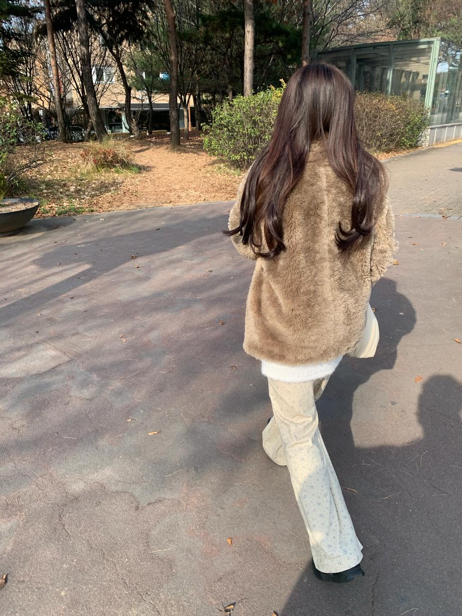 LanePiechoski's tweet photo. Hello, lovely soul 💫 Always keep in mind that there’s magic in kindness, sprinkle it everywhere you go. ☀️
GZCssC https://t.co/2ilkzJoNXl
