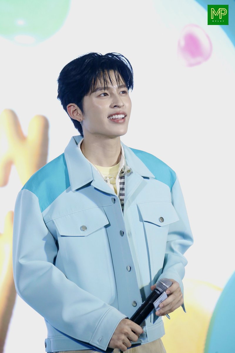 MPlay_2021's tweet photo. "ปอนด์ ณราวิชญ์" ร่วมกิจกรรมสุดเอ็กซ์คูลซีฟ ในงาน AquaFlask Function For Every Fun x PondPhuwin

PPP FAMILY AQUAFLASK 

#AquaFlaskxPondPhuwin 
#ppnaravit #PondPhuwin 
#FunctionForEveryFun
#AquaFlaskThailand https://t.co/kgQcnzK0gC