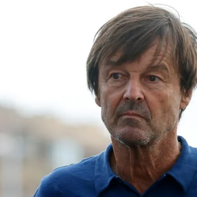 JJquiraque's tweet photo. Nicolas Hulot vient d'empocher près de 7 millions d'euros.
TF1 lui doit sa part d'Ushuaïa, gel douche compris.

L'homme qui nous a sermonné sur la planète, démissionné en direct puis disparu des radars, encaisse le jackpot de la marque vendue à L'Oréal.
Maison en Bretagne, vue mer, royalties.
Nous, on paie la taxe carbone, la clim et la facture de septembre.

L'écologie, c'est pour qui, déjà ? Pour ceux qui prêchent, ou pour ceux qui raquent ?