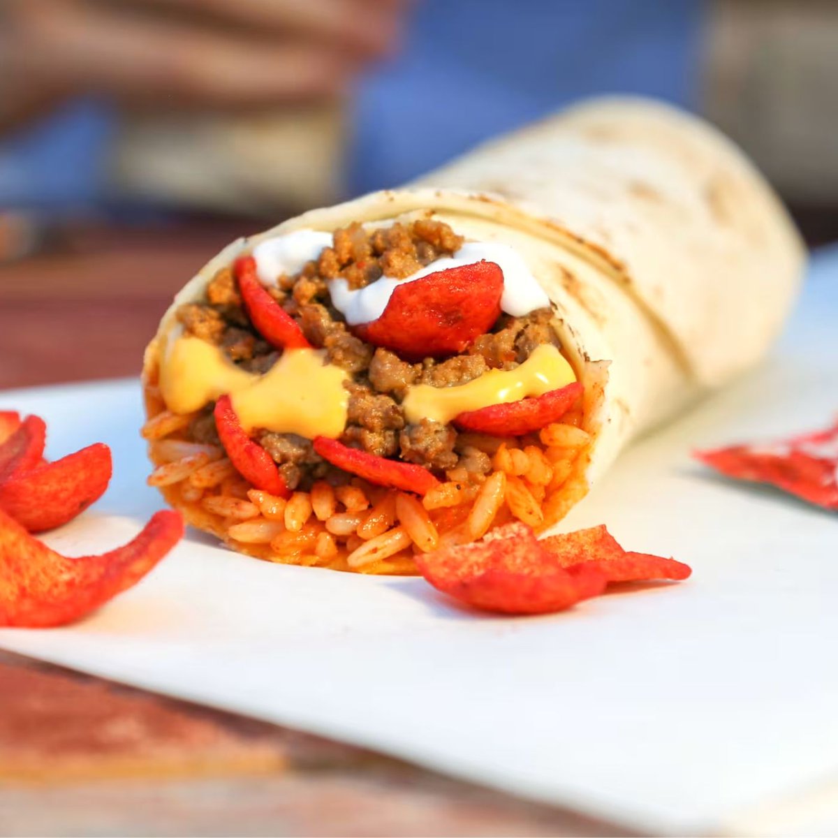 Dexerto's tweet photo. Taco Bell's Beefy Crunch Burrito and a medium drink costs $2 for today only https://t.co/CC3zqrd1zB