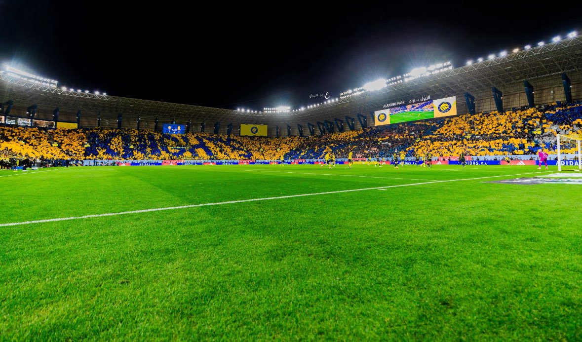 1lvxcll's tweet photo. متصدر جمهور الدوري لا يستحق الدعم ؟   #LiftAlNassrTransferBan https://t.co/EyMYxEs9D5