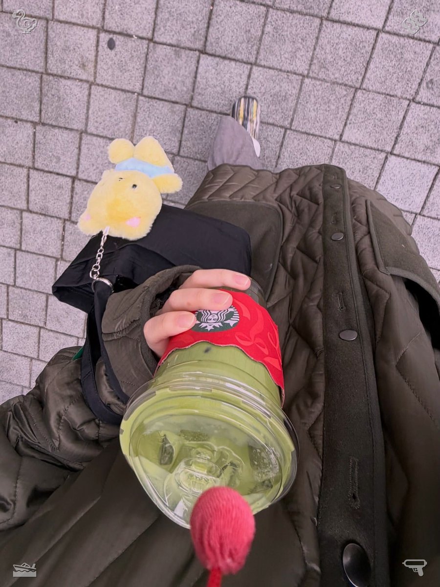 1Misky's tweet photo. 🐡Fresh fruit brought to your door, pre-cut for convenience. Elara asked Arthur to come hiking with her to check out the oak tree and the mysterious box. He said yes, and together they strolled down the trail, with Arthur sharing tales of his uncle—his passion for capturing mom https://t.co/IGvasUj78q