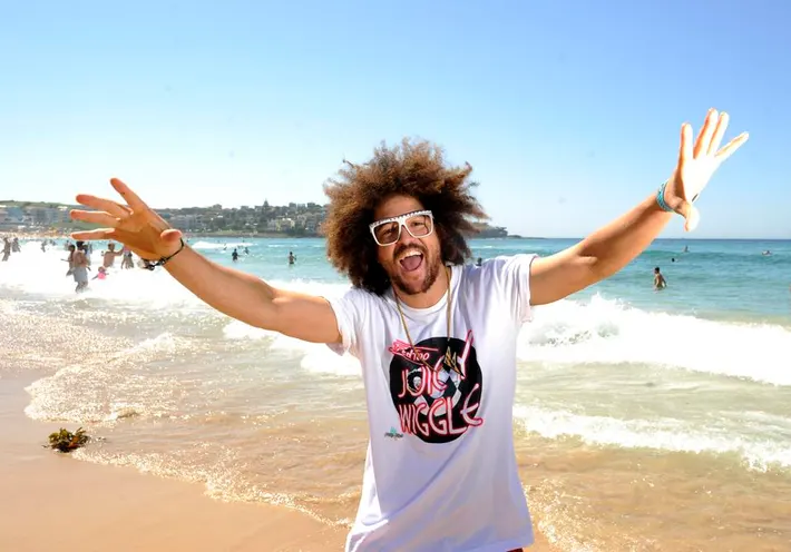 JuanC_Rdgz's tweet photo. 🎵 Happy Birthday Redfoo 🎂🎵 #Redfoo #StefanGordy #LMFAO #HappyBirthdayRedfoo https://t.co/gSoHXLKqFE