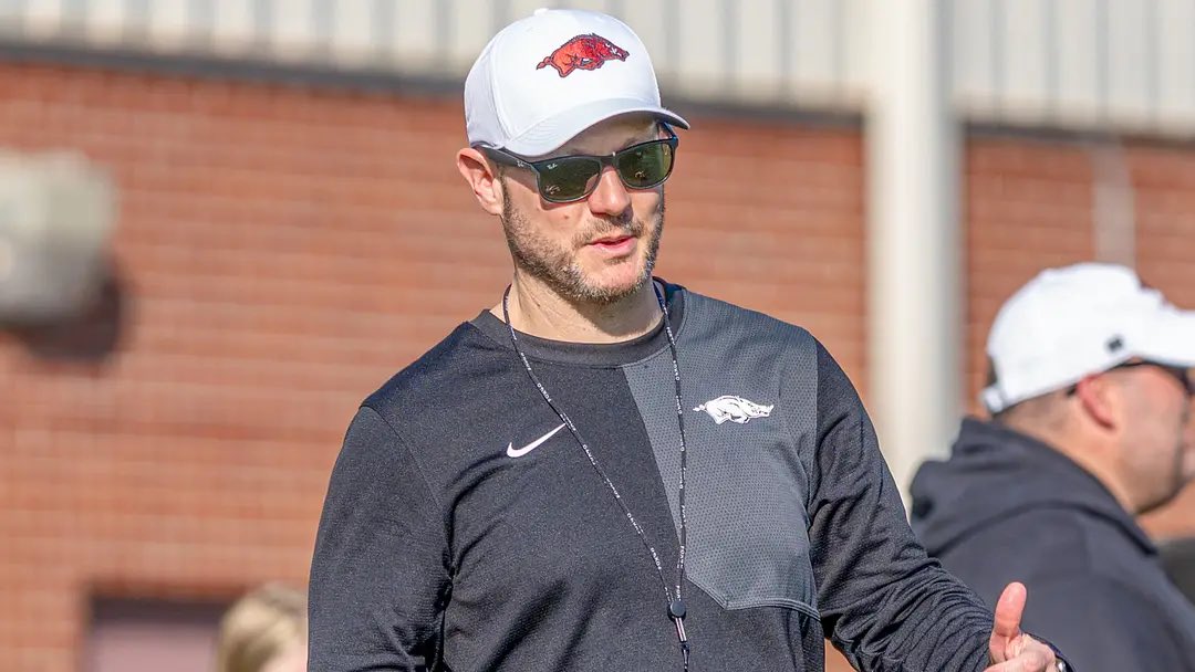RazorbacksOnSI's tweet photo. Report says Razorbacks were missing multiple players during second scrimmage with undisclosed injuries. 

MORE ➡️ https://t.co/LzSRSL0uYv https://t.co/LGwNPxCnFS