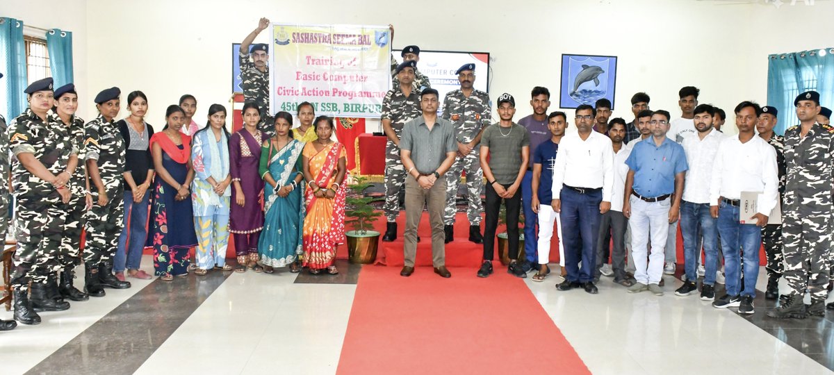 45bnSSB_INDIA's tweet photo. #computertraining 
दिनांक 03.09.2026 को श्री गौरव सिंह, कमांडेंट, @45bnSSB_INDIA के मार्गदर्शन एवं कुशल नेतृत्व में सीमावर्ती क्षेत्र के युवाओं के लिए नागरिक कल्याण कार्यक्रम 2026 के अंतर्गत 30 दिवसीय बेसिक कंप्यूटर प्रशिक्षण कार्यक्रम का शुभारंभ किया गया।
@SSB_INDIA https://t.co/lyVnOxfixA