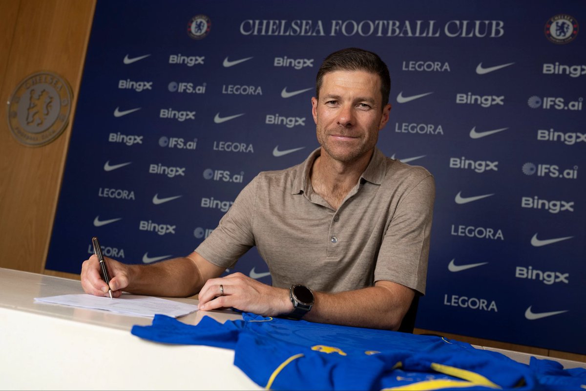 CFCPys's tweet photo. 🚨 NEW PODCAST EPISODE LIVE NOW! 

Full summer window review and deep dive with special guest @CFCDaily 

- Big discussion on Enzo Fernandez 
- Why no midfielder? Bad planning? Bad luck? 
- Defensive signings and sales review 
- Midfield review, are we screwed or not? 
- Estevao unhappy? what sources have said! 
- Attack review + Arsenal preview 

LISTEN ON SPOTIFY - https://t.co/8OaY0Qg2A0