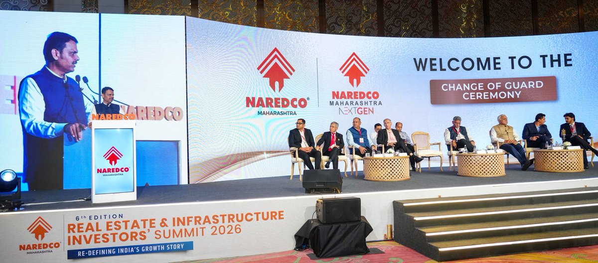 CMOMaharashtra's tweet photo. 🔸CM Devendra Fadnavis at the ‘Change of Guard Ceremony’ of National Real Estate Development Council (NAREDCO) Maharashtra.
Founder and Chairman of the Hiranandani Group Niranjan Hiranandani, President of NAREDCO Maharashtra Kamlesh Thakur and other dignitaries were present.

🔸मुख्यमंत्री देवेंद्र फडणवीस यांची नॅशनल रिअल इस्टेट डेव्हलपमेंट कौन्सिल (NAREDCO) महाराष्ट्राच्या ‘चेंज ऑफ गार्ड समारंभा’त प्रमुख उपस्थिती.
यावेळी हिरानंदानी ग्रुपचे संस्थापक व अध्यक्ष निरंजन हिरानंदानी, नारेडको महाराष्ट्राचे अध्यक्ष कमलेश ठाकूर व इतर मान्यवर उपस्थित होते.

🔸मुख्यमंत्री देवेंद्र फडणवीस इनकी नेशनल रियल एस्टेट डेवलपमेंट काउंसिल (NAREDCO) महाराष्ट्र के ‘चेंज ऑफ गार्ड समारोह’ में प्रमुख उपस्थिति।
इस अवसर पर हिरानंदानी ग्रुप के संस्थापक व अध्यक्ष निरंजन हिरानंदानी, नारेडको महाराष्ट्र के अध्यक्ष कमलेश ठाकुर एवं अन्य मान्यवर उपस्थित थे।   

🕗 8pm | 3-9-2026 📍Mumbai | रा. ८ वा. | ३-९-२०२६ 📍मुंबई.

@Dev_Fadnavis @N_Hiranandani @NaredcoMaha
#Maharashtra #DevendraFadnavis #NAREDCO