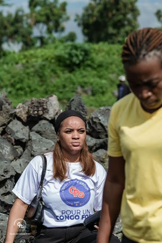 ChristosMuk's tweet photo. Il en faut peu pour être heureux, et beaucoup trop peu pour faire un heureux.

Rejoignez-nous ce 25 décembre à Bujumbura pour célébrer Noël avec les enfants congolais dans les camps de réfugiés🎁🎈

@cpgrdc_rdc https://t.co/0RlKP8vYHI