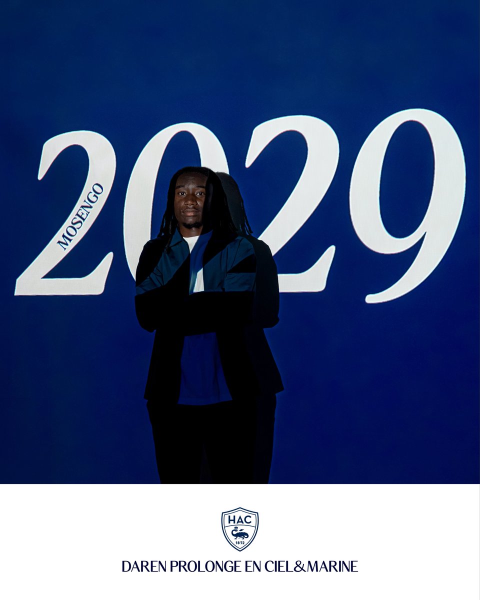HAC_Foot's tweet photo. Sous les projecteurs : Daren Mosengo. 💡

Le jeune milieu de terrain est désormais engagé jusqu’en 2029 ! ✍️

Félicitations bézot. 💙

#MadeInCavée 🪄 https://t.co/ArJatWilCf