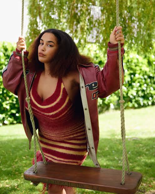 BigWizOclock's tweet photo. 📊 BILLBOARD US AFROBEATS CHART UPDATE 🇺🇸📈
 
"Alive" by Jorja Smith &amp; Wizkid is the **#2 greatest gainer on this week's Billboard US Afrobeats Songs chart, jumping 10 spots to #17 (+10)! 🚀

 Another massive hit making serious moves in the US! 🔥🦁🦅 https://t.co/lhT4TWpVpF