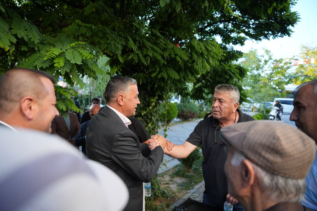 AlpDoganMHP's tweet photo. Çubuk İlçe Başkanımız Sn. Satılmış Ezandemir ile birlikte Çubuk ilçemizde esnaflarımızla ve kıymetli vatandaşlarımızla selamlaştık.

Bilge Liderimiz, Genel Başkanımız Sn. Devlet Bahçeli Beyefendi'nin emrinde; durmadan, yorulmadan, büyük bir azim ve şevk ile çalışacağız.

Misafirperverliklerinden dolayı kıymetli Çubuklu vatandaşlarımıza müteşekkiriz.