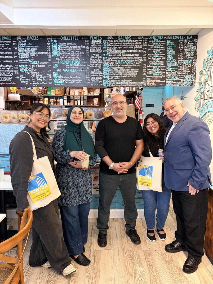 AberKawas's tweet photo. I had a great time joining @SunnysideShines for a business walk and meeting so many of the small business owners (and shop cats!) who make our community such an incredible place to call home. 

We got to try some yummy bites and hear directly about the need for small business rent stabilization, support for immigrant entrepreneurs, and investment in our neighborhood commercial corridors—all priorities that I will be fighting for when I get to Albany.