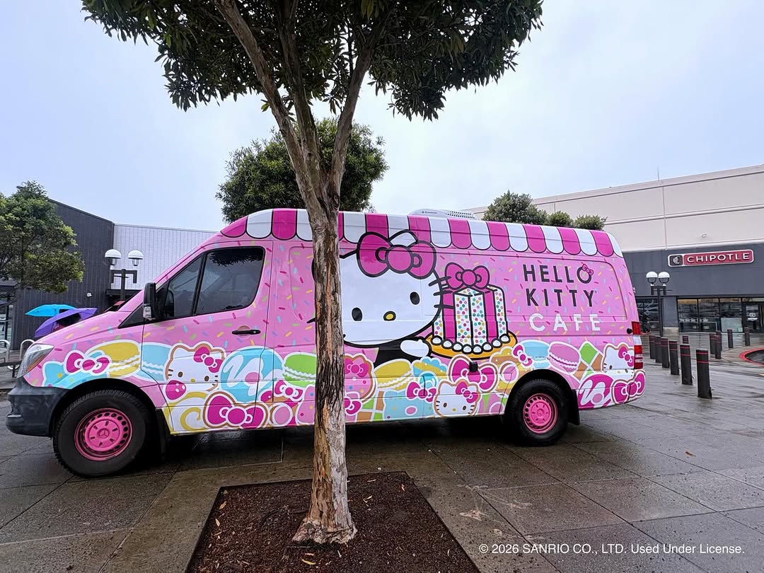 donodalan2011's tweet photo. Good morning, ! The  is here at  with supercute treats &amp; merch. Find us near the Main East Entrance near Marugame Udon from 10am-7pm, while supplies last! See you soon! https://t.co/ctDl9Bochr