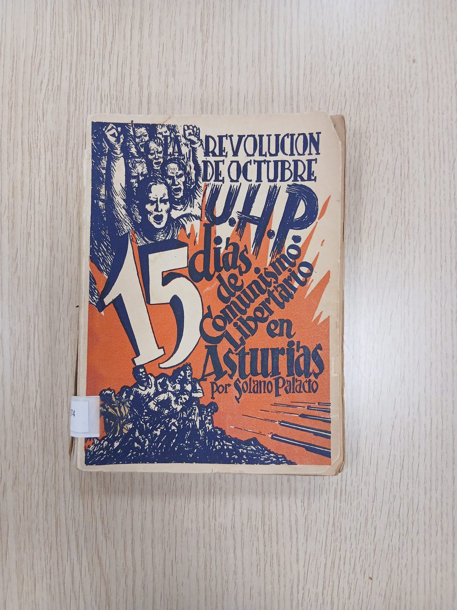 FAnselmoLorenzo's tweet photo. Algunos de los libros que mostramos en la exposición 'La llama, siempre viva, de la Revolución Social', organizada por la FAL el pasado julio, regresan hoy a biblioteca.
❤️🖤 https://t.co/Fm5tbXCzuR