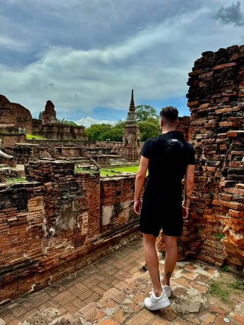 EmilyWillia58's tweet photo. TRẺ NHỎ VỪA MỚI BIẾT NÓI LIỀN DẠY NIỆM: NAM MÔ A DI ĐÀ PHẬT 🙏🙏🙏 VÀ DANH HIỆU: NAM MÔ QUÁN THẾ ÂM BỒ TÁT 🙏🙏🙏 ĐỂ NHỜ VÀO NGUYỆN LỰC Của Các Ngài ắt CÓ THỂ TIÊU ĐƯỢC HOẠ NGAY KHI CHƯA CHỚM, PHƯỚC ĐƯA ĐẾN MÀ KHÔNG BIẾT,… https://t.co/uPtncayjwg