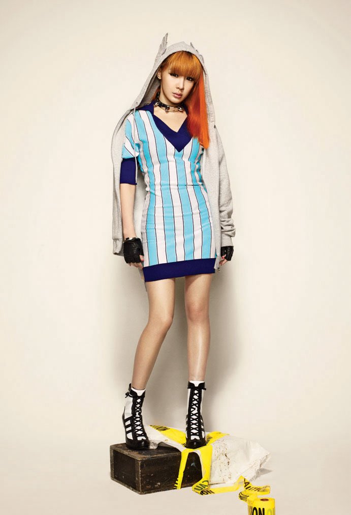 royalparkbom's tweet photo. 2NE1 for 1st Look Magazine with Jeremy Scott (2011) https://t.co/HsUSEt9iaC