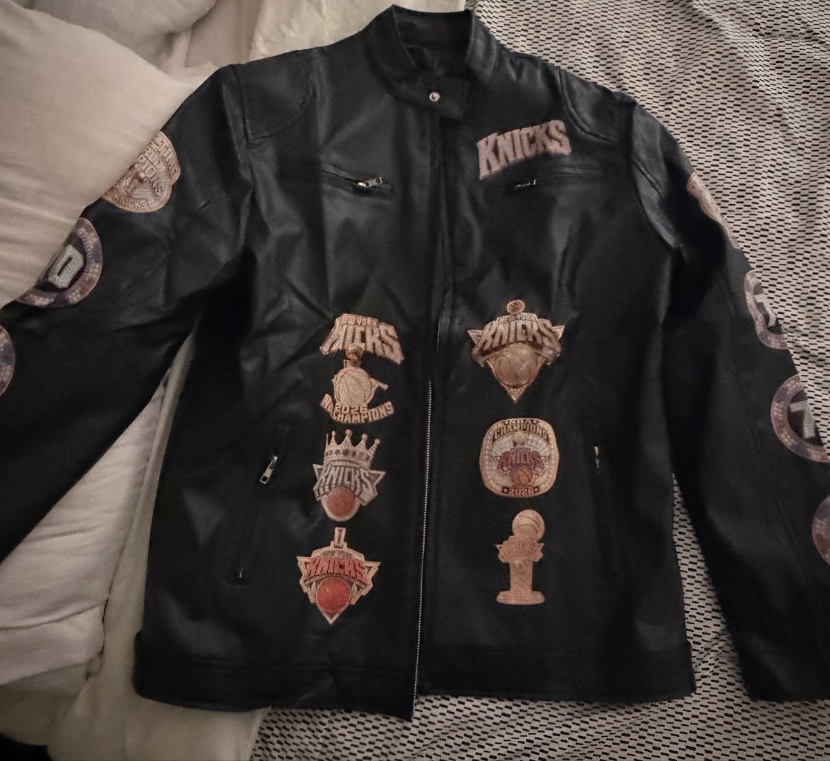 JrWorldOfSoul's tweet photo. My knicks are still the world champions!!!! 

Yup a custom made KNICKS leather jacket!! The back has all the names of the knicks players that got a ring! This is getting framed in my house!! 

#TeamKnicks for life! https://t.co/XDVEX6cvLx