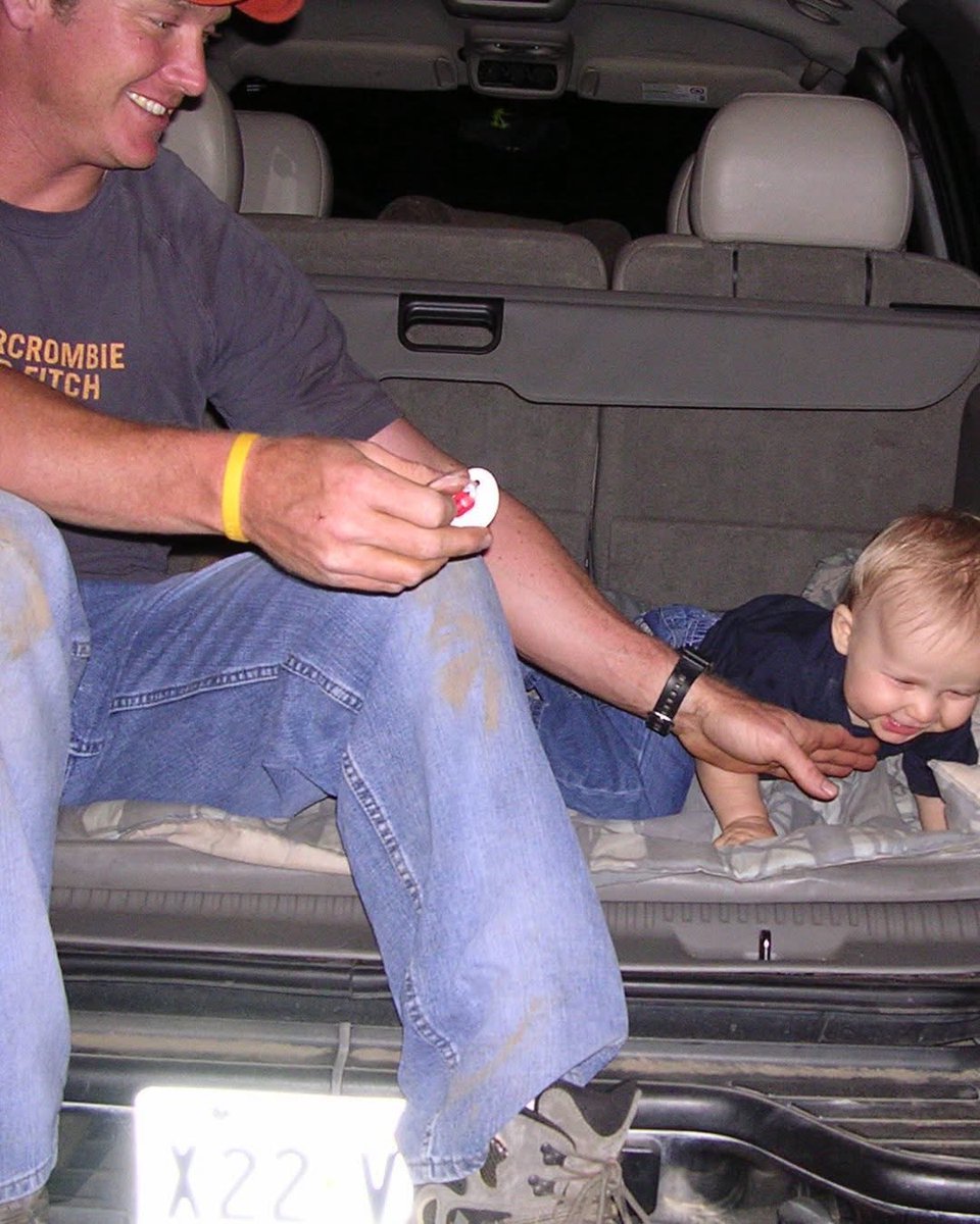 BigRickTnAZ's tweet photo. A happy Chris Kyle with his son. Thank God for men like Chris Kyle and all who’ve given so much for our freedom!
Taya Kyle is a wonderful witness of the Lord Jesus Christ. Praise the Lord for Taya Kyle and her family! https://t.co/9dBzZD82i0