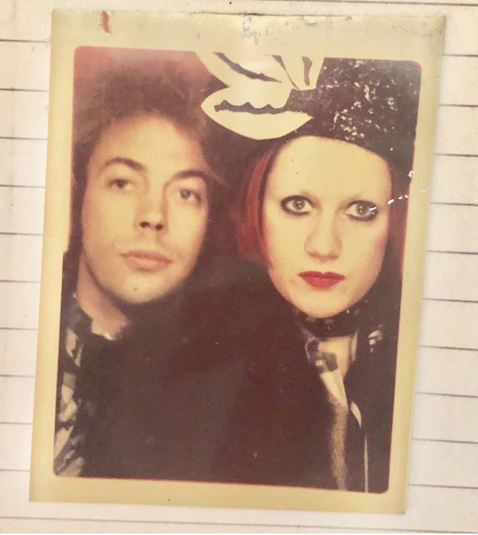 farrckh's tweet photo. tim curry &amp; little nell in a photobooth https://t.co/TMdsibQBUO