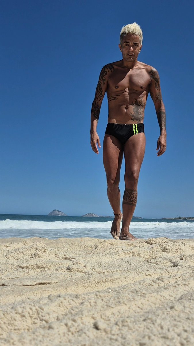 evandroag_'s tweet photo. Copacabana https://t.co/MpvHo53oid