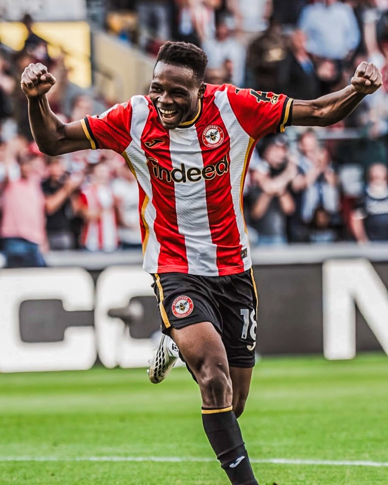 eurofootcom's tweet photo. 🇲🇱✨ In his first month in the Premier League, Mamadou Sangaré (24) has been nominated for the Player of the Month award. 👏 

What an impact he's had in just two Premier League matches. Brentford signed him from Lens for €48m. 💎 https://t.co/jMoA6OQjV3