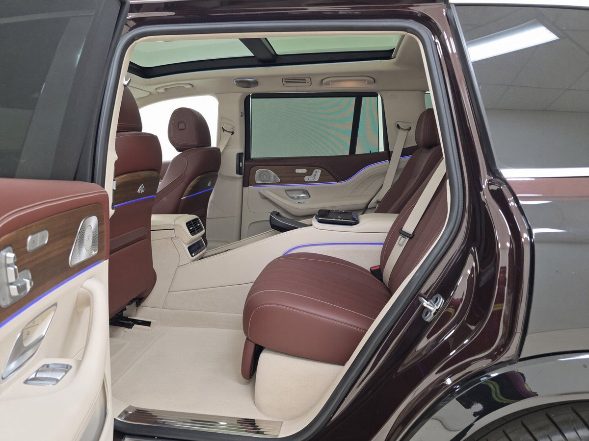 m_jautos's tweet photo. Brand New Mercedes GLS 600 Maybach Sold✅ Congratulations @davido 👑

🎉🎉 https://t.co/qzycokovt2