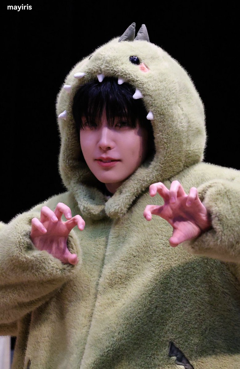 cheng83042's tweet photo. 260903 OliveYoung
#yuki #유키 #NEXZ https://t.co/yWpo3ZdmA9
