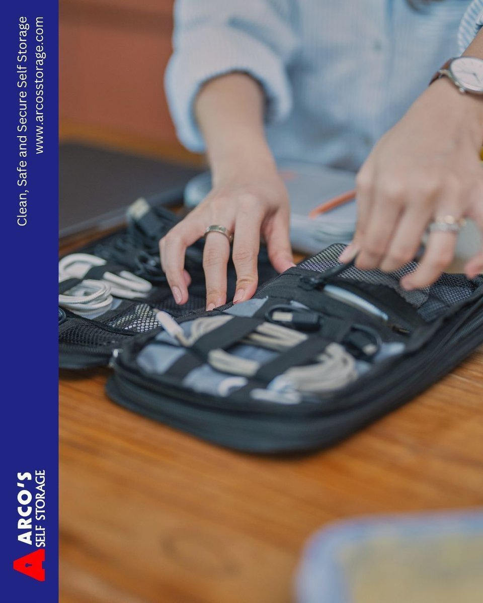 ArcosStorage's tweet photo. #TipoftheDay: Skip the cable chaos. 🔌 Loosely coil cords, secure them with reusable ties, and label each one by device. Keep adapters, remotes and related accessories together so everything is easier to reconnect later.
More storage tips: https://t.co/fK2SeLZC1C https://t.co/CV6g0KPOVL