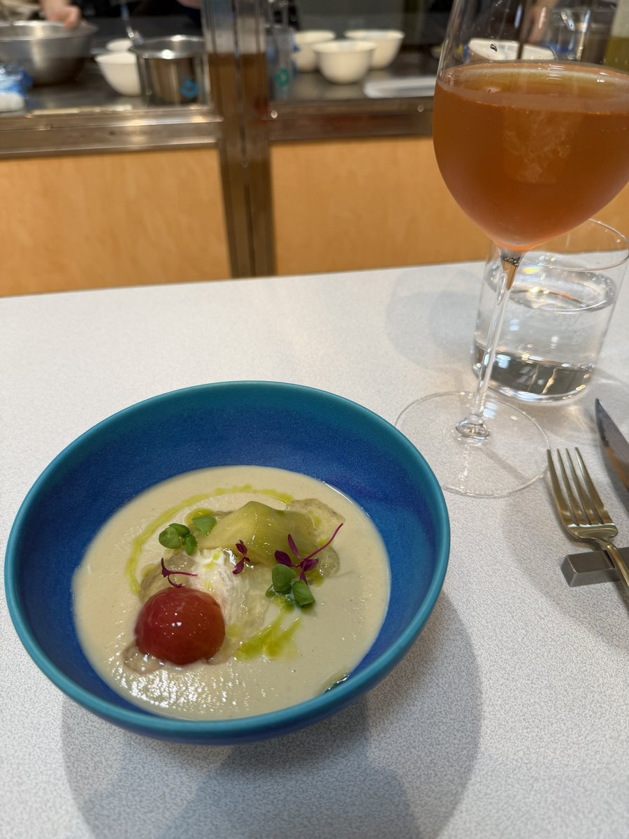 nako_moca's tweet photo. ラルケストコース 2026.8.7

〇熊本赤茄子の冷たいスープ
〇サスエの魚のベニエ
〇和牛頬肉赤ワイン煮

大本命の赤ワイン煮😍
お肉ホロホロできのこのうま味が詰まってるこんなパスタ食べたことない😳❕

✍️モッチリーニ https://t.co/lxmV99yshh