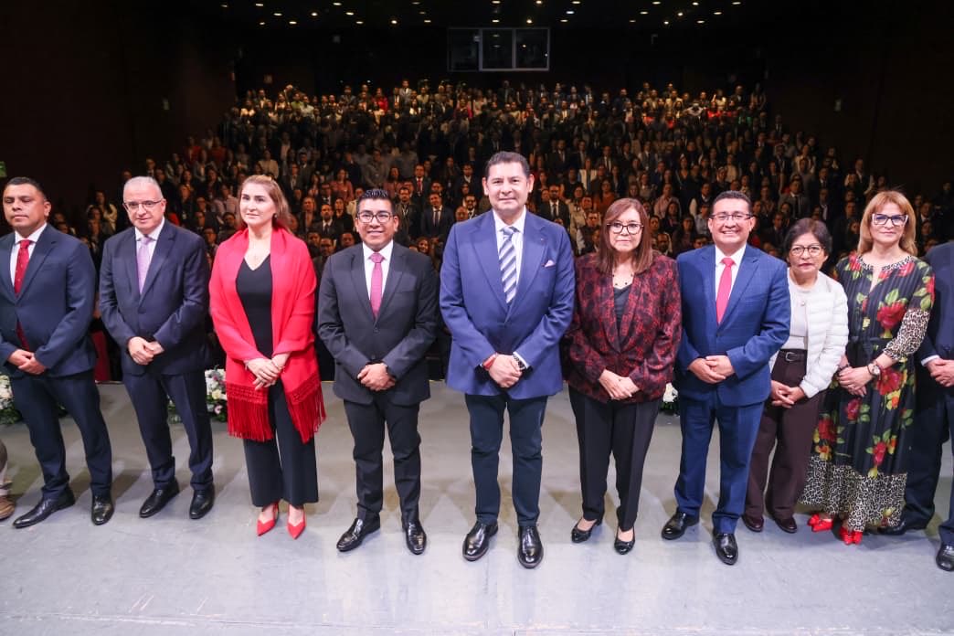 armentapuebla_'s tweet photo. En el Congreso Internacional de Actualización Probatoria ⚖️📚 sumamos esfuerzos para servir mejor a las y los poblanos, con la actualización y el intercambio de experiencias que son fundamentales para fortalecer la justicia.🙌🏻 https://t.co/PcJMVLS9Sn