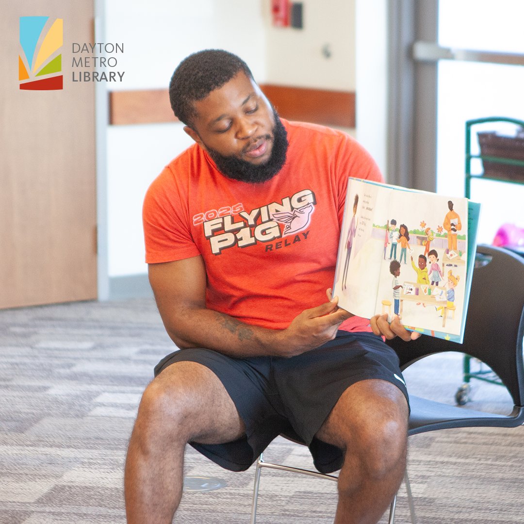 Daytonlibrary's tweet photo. Did you miss our Hometown Heroes Storytime? Thank you to our guest reader, Jamaal Durr, for reading Olu's Teacher!

Our next Hometown Heroes Storytime is on October 7 from 11-11:30 a.m. at the Northmont Branch, featuring Demetrius Wright, as our guest reader! https://t.co/UCZglrf866