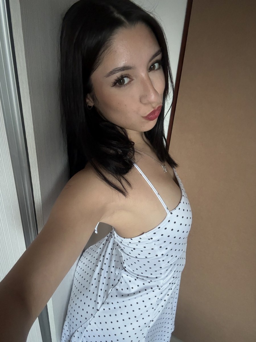 glowprincerrzb's tweet photo. channeling major royalty energy today 👑 https://t.co/5LxuTFLfcZ