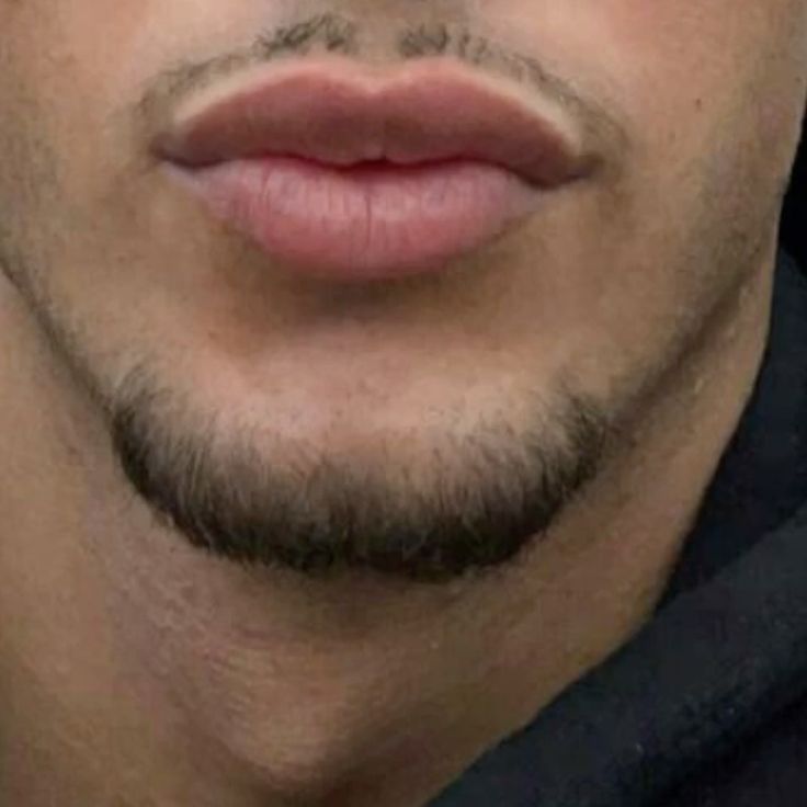 newusof's tweet photo. ¿Apariencia promedio? 

Estos pequeños cambios lo cambiarán todo:

1. Mejora tus labios. https://t.co/HJBa08lEro