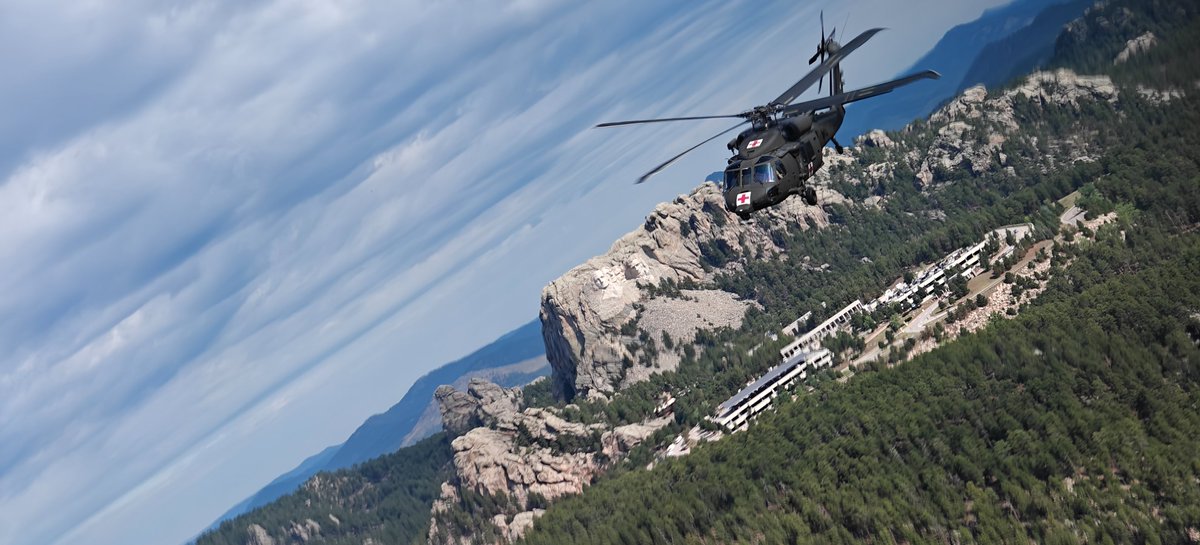 KansasGuard's tweet photo. TRENDING THIS WEEK: Army Aviation Support Facility 2 receives upgraded medevac helicopters

Read the Full Story Here: https://t.co/mfT4JsFEzv https://t.co/NzfuFqLZCD