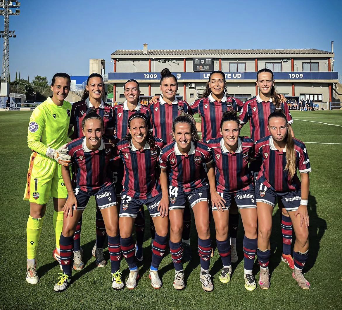 MundoLevanteUD's tweet photo. FEMENINO: Levante UD 4-1 Villarreal CF (Pretemporada)

⚽️ @NuriaEscoms23 
⚽️ @arianaarias020 
⚽️ Marta Sanadri
⚽️ @Ainhoabascu82 https://t.co/EyQY9HQtiX