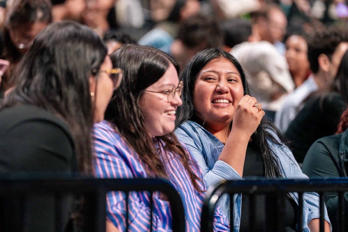 NYCSchools's tweet photo. This week, we welcomed thousands of new teachers to NYCPS for #NewTeacherWeek!

Our kickoff event marked the beginning of their teaching journey at @NYCSchools. https://t.co/1NDEaJjuVq