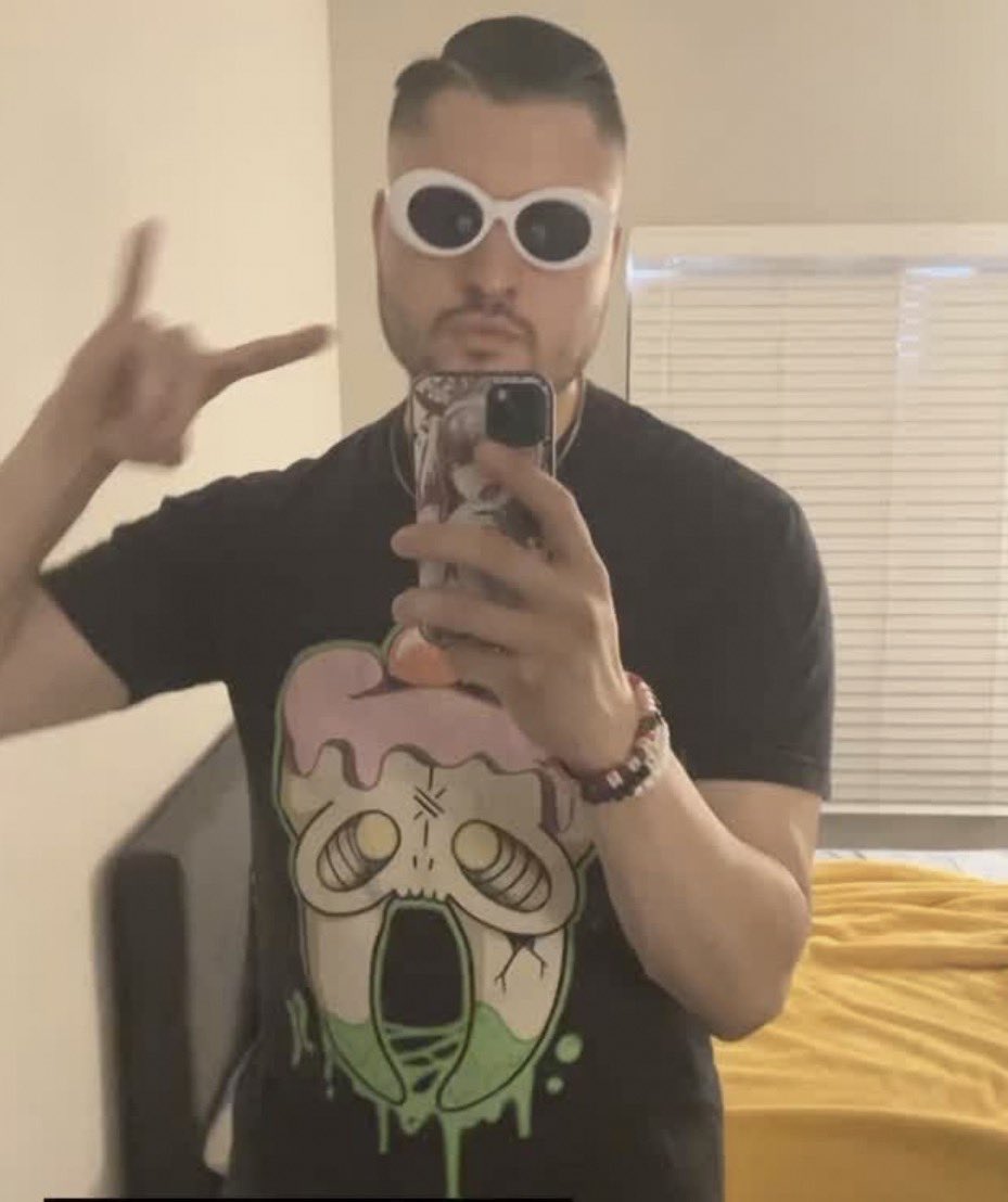 Lotus_trapt's tweet photo. @SweetToothAudio Bring back OG cavity  cult shirts!?! 🥹🥹 https://t.co/NXnKwfUyBr