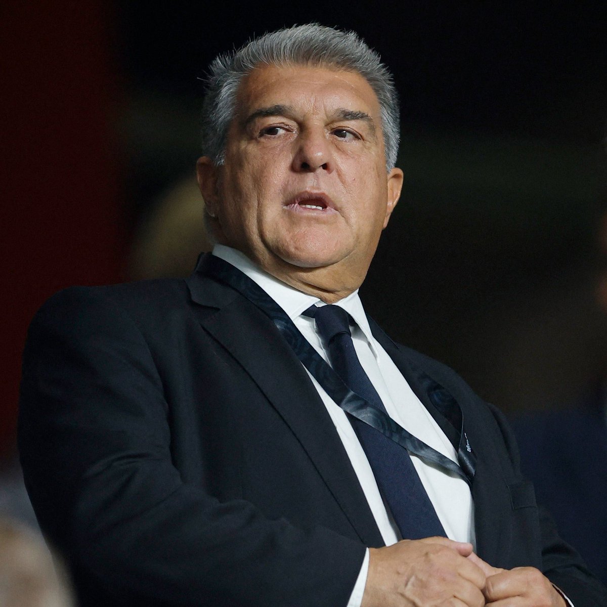 leuropefootball's tweet photo. 💰 Barcelona’da yıllık gelir 1 milyar euro olarak açıklandı.

🔸 Kulüp yıllar sonra kâr etmeye başladı.
🔸 Camp Nou yenilendi.
🔸 Bu sürece 3 şampiyonluk sığdırıldı.

Joan Laporta, 5 yıl önce iflasın eşiğinde olan kulübü kurtardı. 🫡👏 https://t.co/r6AIOcktEZ