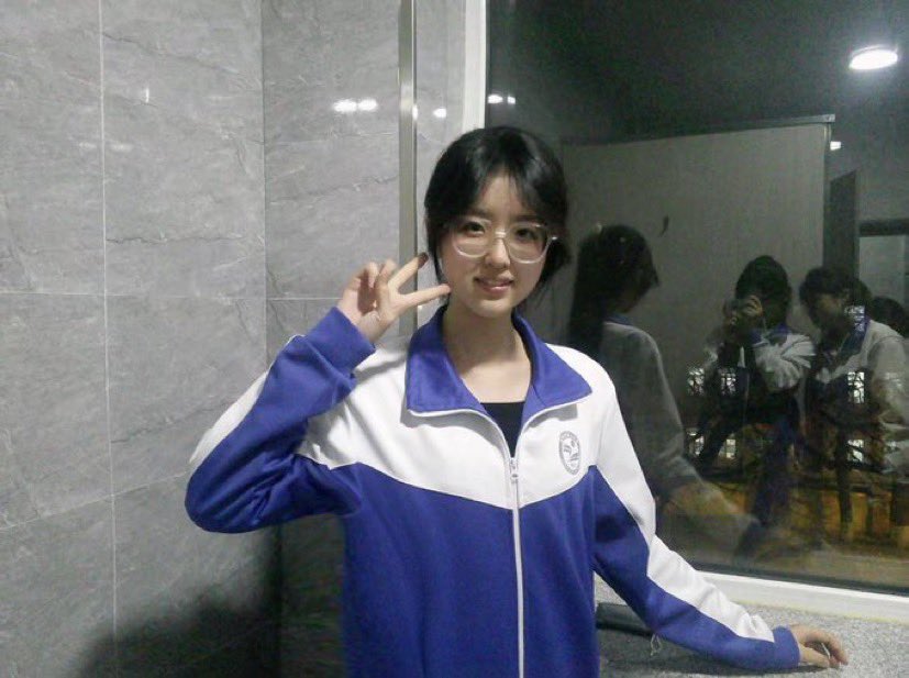 onlyoneearth89's tweet photo. 新人刚玩X

谁要锐评我17岁的福啊

       不要🚪真的发 https://t.co/QbwzBGHef1