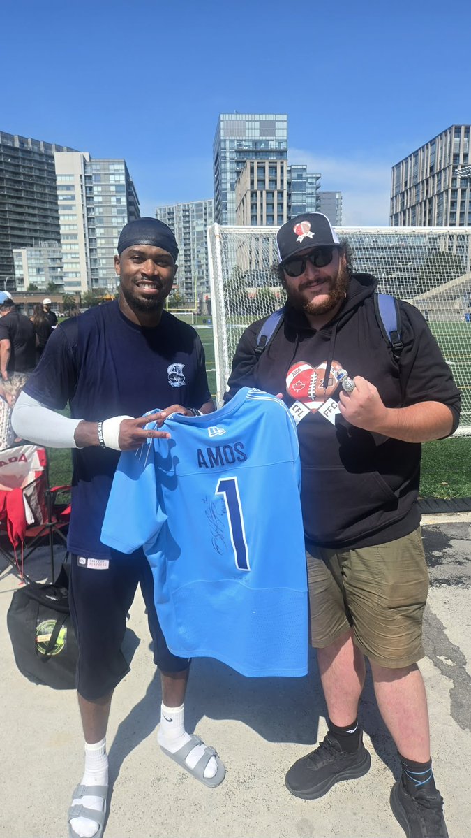 SauveConnor's tweet photo. Labour Day weekend wouldn’t be right without some friendly banter. Showing Ticat fans what a ring looks like 🤣

We start walking to Hamilton tomorrow, see you guys there! https://t.co/skz1w72jhz