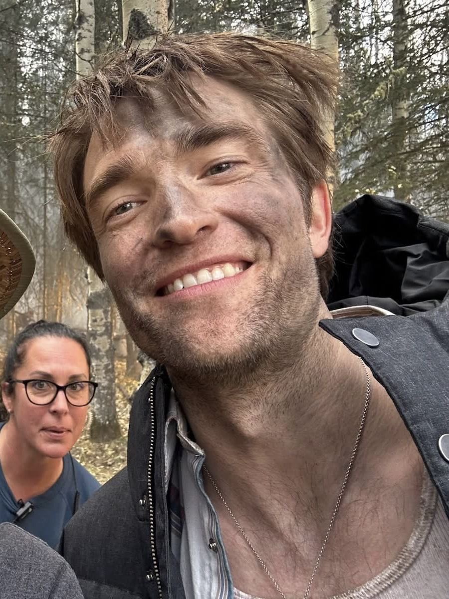 stillmurpgy's tweet photo. i would genuinely lick the dirt off this man https://t.co/QA3BO72csR