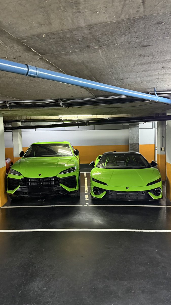 pratsfe_'s tweet photo. Con cuál combo se quedan??

URUS SE x TEMERARIO

URUS SE x 296GTS https://t.co/sn8nkoW4u6
