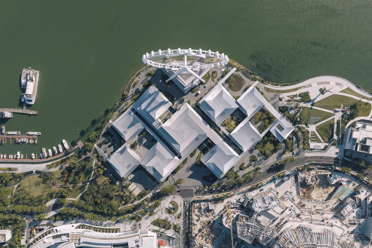 Ma_WuKong's tweet photo. 🇨🇳 Inaugurado el Museo de Arte Contemporáneo de Suzhou, en China.

El complejo de 60,000 metros cuadrados reinterpreta de forma moderna los tradicionales jardines de Suzhou, al lado del mítico lago Jinji.

Más infraestructuras para el pueblo. https://t.co/BfvjVPYfo2