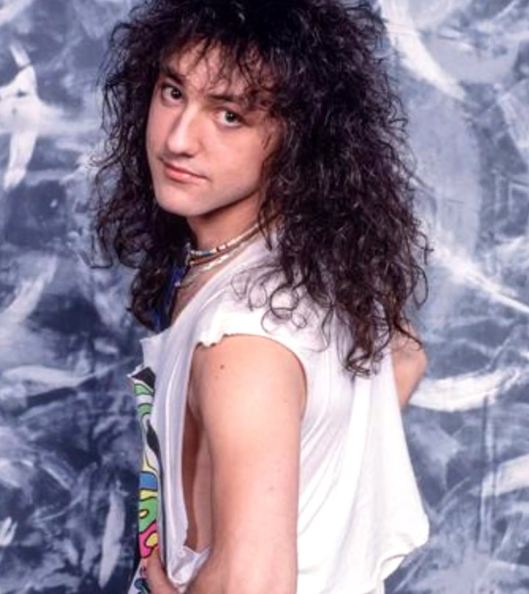 jasonelibecker's tweet photo. Throwing it back to the Cacophony days. 🎸
#TBT #JasonBecker #Cacophony #Guitarist #KieselGuitars https://t.co/XL9xkHZlzk